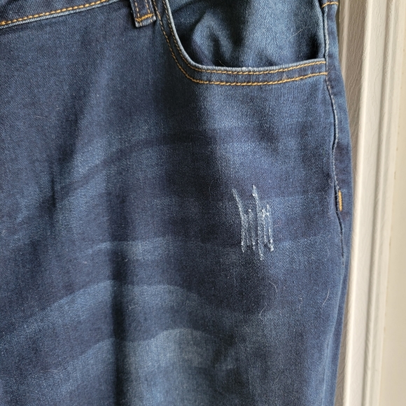 Ripped Flare Jeans - Picture 8 of 9